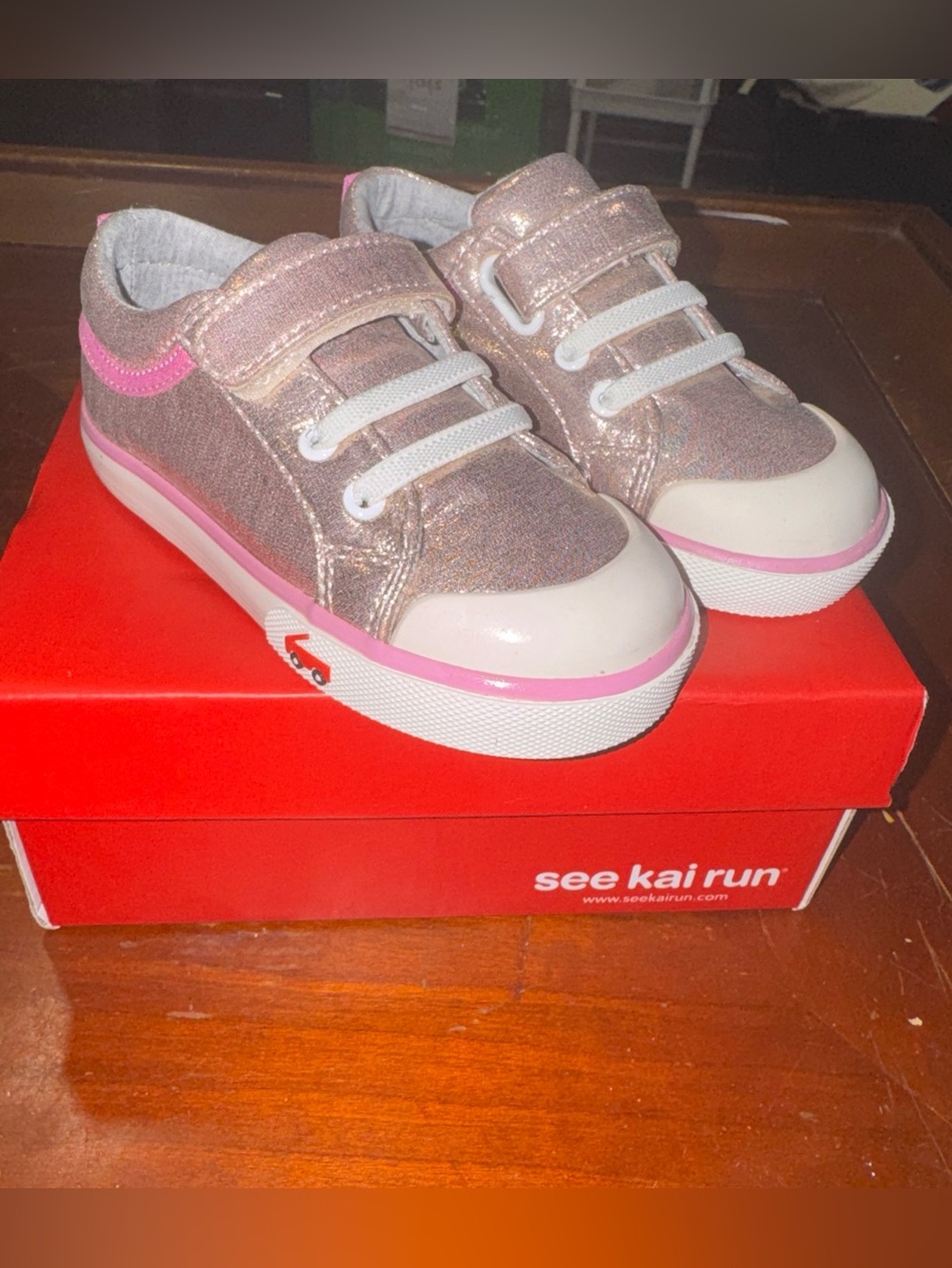 See Kai Run Kristin Sneakers Rose Pink Shimmer Size 8 New In Box